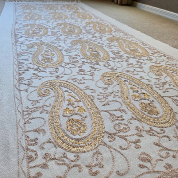 NWOT Ivory Scarf with Gold Embroidery Indian Bollywood Paisley Chain Link - Picture 6 of 14